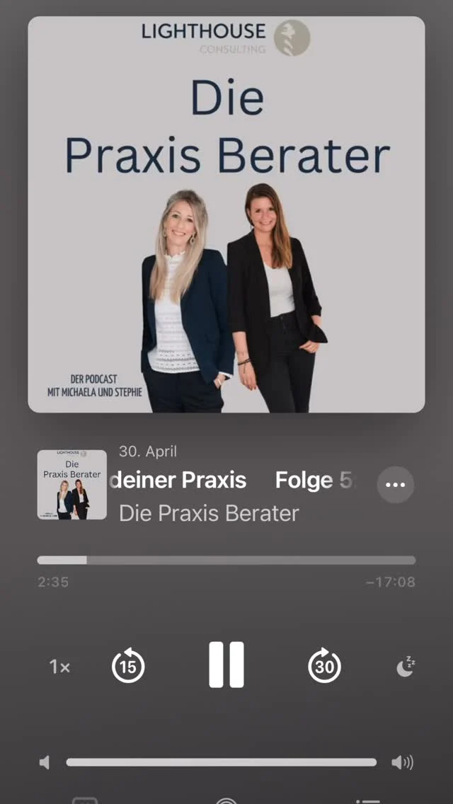 In vielen Praxen liegt ein enormer Umsatzhebel und zwar nicht durch „mehr machen“, sondern durch richtig abrechnen.

Es geht dabei ausdrücklich nicht um falsche oder überhöhte Abrechnung, sondern um etwas viel Einfacheres:

Leistungen, die tatsächlich erbracht wurden, werden oft gar nicht berechnet.

Warum passiert das?

- Unwissenheit über abrechenbare Positionen
- Unsicherheit bei Analogpositionen
- Zurückhaltung oder fehlender Mut, bestimmte Leistungen anzusetzen

Typische Umsatzlücken:

- Analogpositionen werden nicht genutzt
- Chairside Leistungen bleiben unberücksichtigt
- Der Steigerungsfaktor wird nicht ausgeschöpft

Die Auswirkung ist enorm:

Schon bei etwa 100 Rechnungen sprechen wir von einem nicht ausgeschöpften Potenzial von

5.000 bis 25.000 Euro!!!