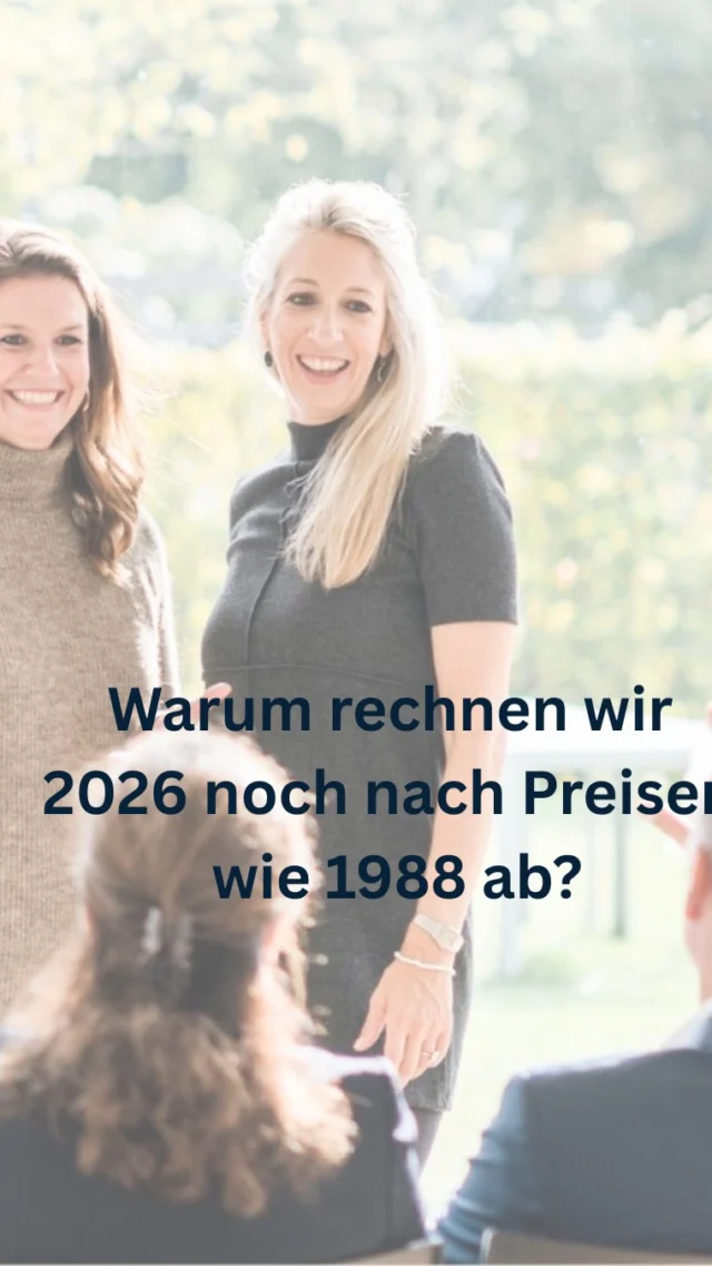 Die GOZ stammt von 1988!

Seitdem sind Kosten, Technik, Fortbildungen, Materialien, Personal- und Energiekosten explodiert. Gleichzeitig werden private Krankenversicherungen immer teurer, leisten aber nach einer Gebührenordnung, die über 35 Jahre alt ist. Dieses Missverhältnis kann man nicht ewig stillschweigend tragen.

Und trotzdem haben viele Praxen Angst, über den 3,5-fachen Faktor zu gehen. 

Warum?

Aus Sorge vor Diskussionen, Ablehnung oder Patientenverlust. 

💯Schweigen hilft niemandem.

👉 Aufklärung ist der Schlüssel.

 Der erhöhte Steigerungsfaktor is keine  #abzocke, sondern eine betriebswirtschaftliche Notwendigkeit!

Kennst du die Diskussionen auch? 

#zahnärztin #zahnärztlicheabrechnung #versicherungen