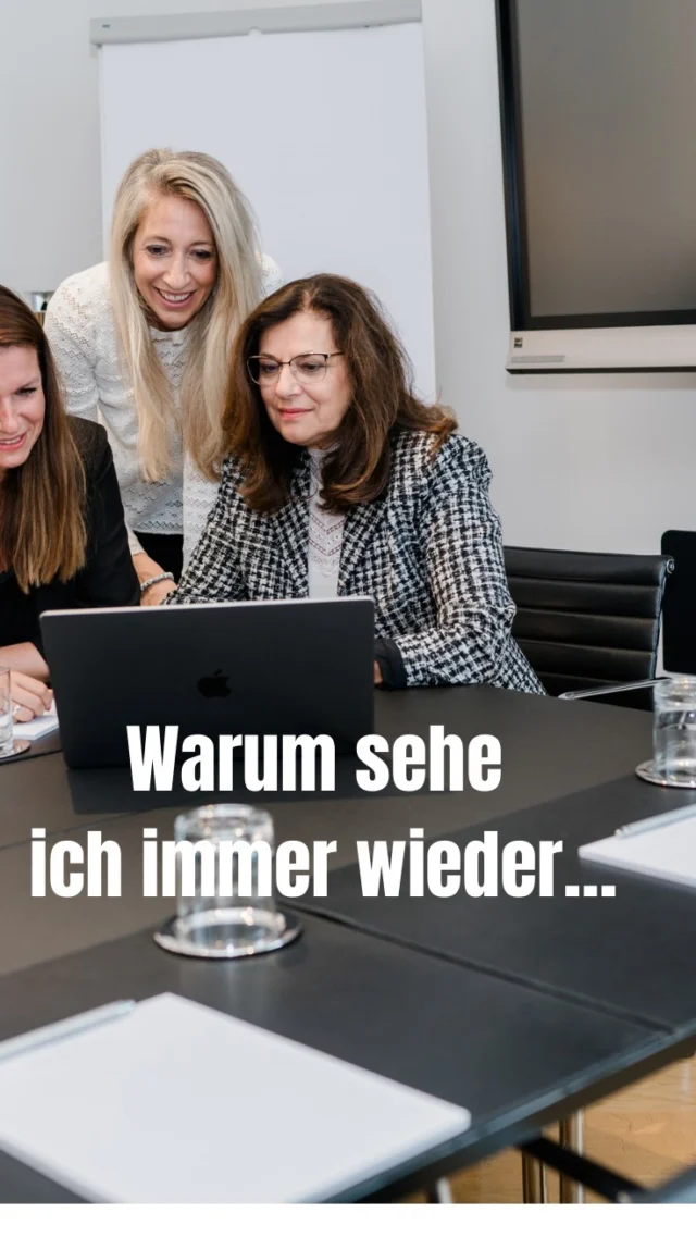 Warum herrscht Chaos in deiner Praxis?

Du suchst Positionen.
Es gibt keine klaren Leistungsketten.
Deine Mitarbeiter dokumentieren ewig.
Die Abrechnung rennt fehlender Doku hinterher.
Und du sitzt abends da und trägst alles nach.

Das Problem ist nicht Zeit.
Es ist fehlende Struktur.

Ohne klare Prozesse entsteht Stress, Frust und Geld bleibt liegen.

Mit klaren Leistungsketten, festen Dokumentationsstandards und eindeutigen Verantwortlichkeiten bekommst du:

✔️ weniger Nacharbeit
✔️ schnellere Abrechnung
✔️ entspannte Mitarbeiter
✔️ mehr Freizeit

Du bist verantwortlich für deine Prozesse.
Also arbeite am System nicht nur im System.