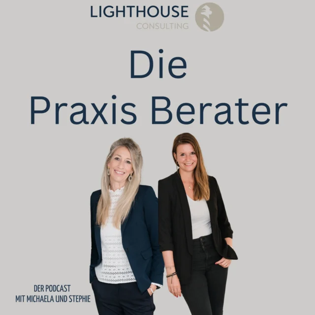 Ab jetzt könnt ihr unseren Podcast bei allen gängigen Streamingdiensten hören.

Wir sprechen darüber, was uns in der Zusammenarbeit mit Zahnarztpraxen immer wieder begegnet, welche Themen den Praxisalltag wirklich prägen und warum viele Herausforderungen oft ähnliche Ursachen haben.

Wenn du also deine Praxis weiterentwickeln willst, neue Impulse suchst oder einfach wissen möchtest, wie andere Praxen bestimmte Herausforderungen lösen, dann bist du hier genau richtig. 

Wir freuen uns über eine positive Bewertung und das Teilen des Podcasts!

Den Link zum Podcast findet ihr in unserer Bio!

Alles Liebe
Michaela & Stephie