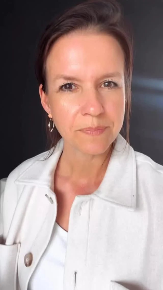 Gute Vertreter in der eigenen Praxis sind Gold wert. 

❤️Sie sorgen dafür, dass Routineaufgaben zuverlässig erledigt werden und schaffen Freiräume im Alltag. 

❤️Gleichzeitig geben sie Sicherheit

Ob bei Krankheit oder im Urlaub, die Tätigkeit wird nahtlos übernommen, ohne dass Stress oder Engpässe entstehen. 

Ein starkes Team macht den Unterschied.

Habt ihr gute Vertreter in der Praxis.
#zahnarzt #kinderzahnärztin #zahnärzte